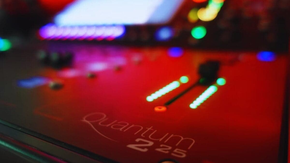 La computación cuántica quiere volverse “clónica”: Illinois propone procesadores que se montan y desmontan como PCs de los noventa