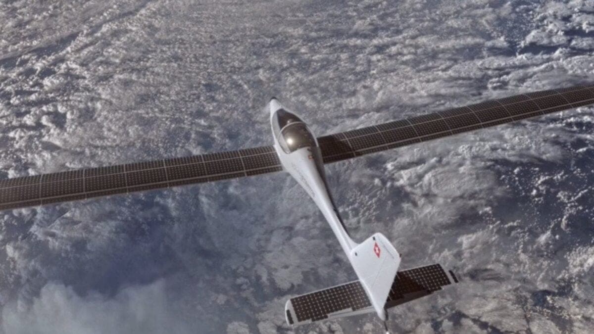 El avión solar que roza la estratosfera: récord histórico sobre los Alpes suizos