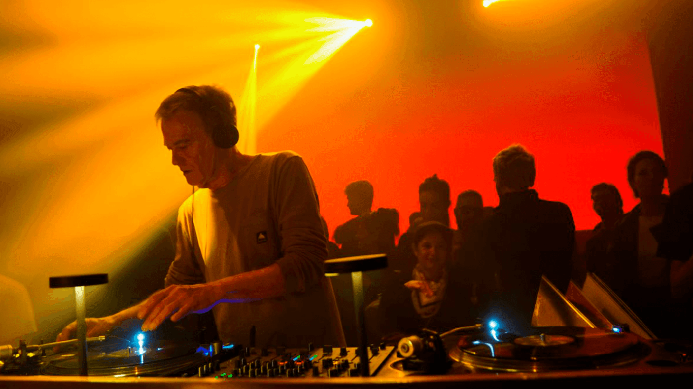 Círculo de Sonido llega por primera vez a Crobar