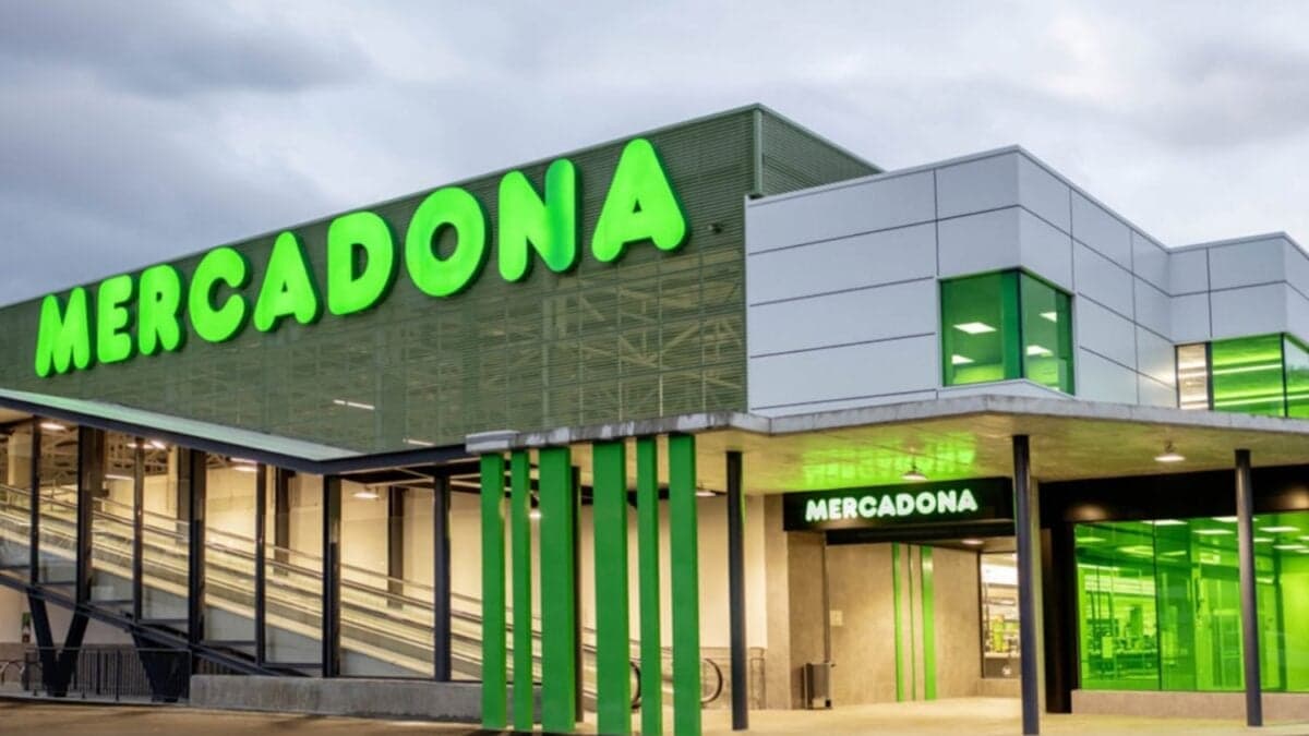 Mercadona se convierte en un actor clave en la recarga de coches eléctricos en España