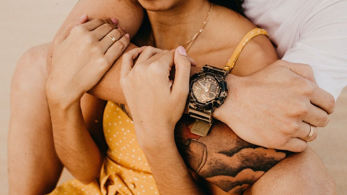 Tras su reciente separación de una periodista, el exfutbolista blanqueó su nuevo romance: “Sonreír solo y por placer”