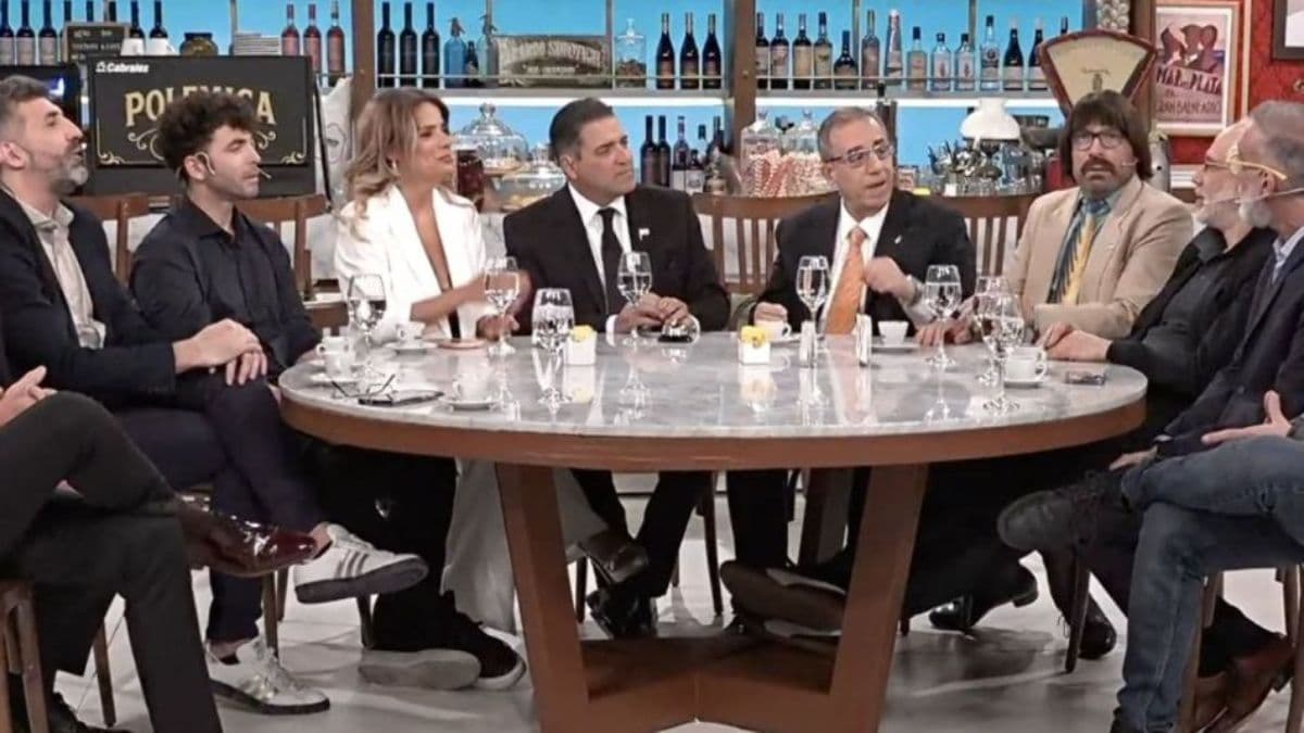 Se tiró del barco: Polémica en el bar sufrió su primera renuncia de peso