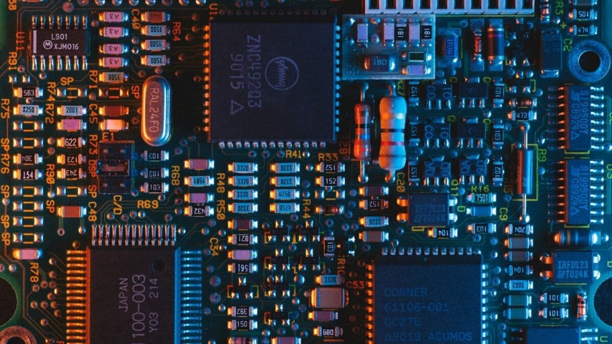 El MIT crea un transistor magnético que puede cambiar la informática para siempre