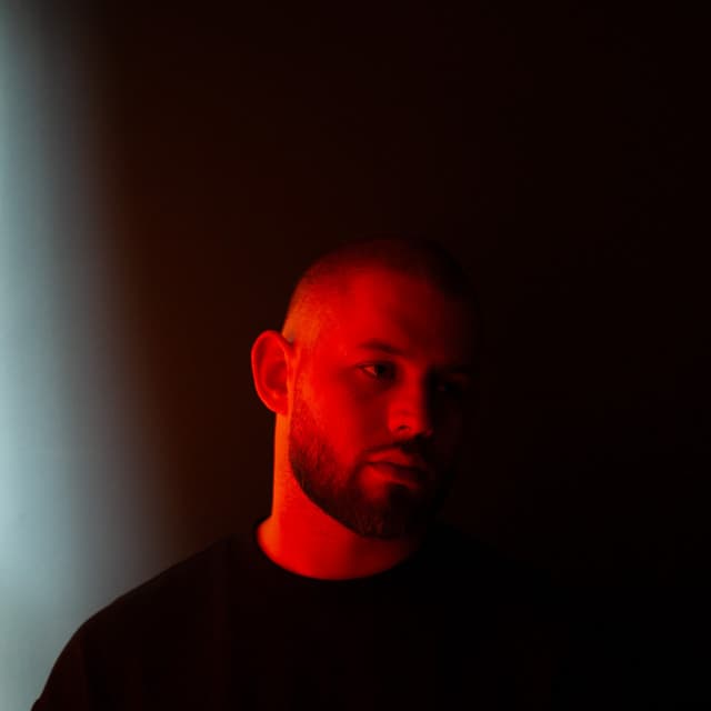 Claudio Crispo publica ‘Dark Sun’ en Everybody In Records.