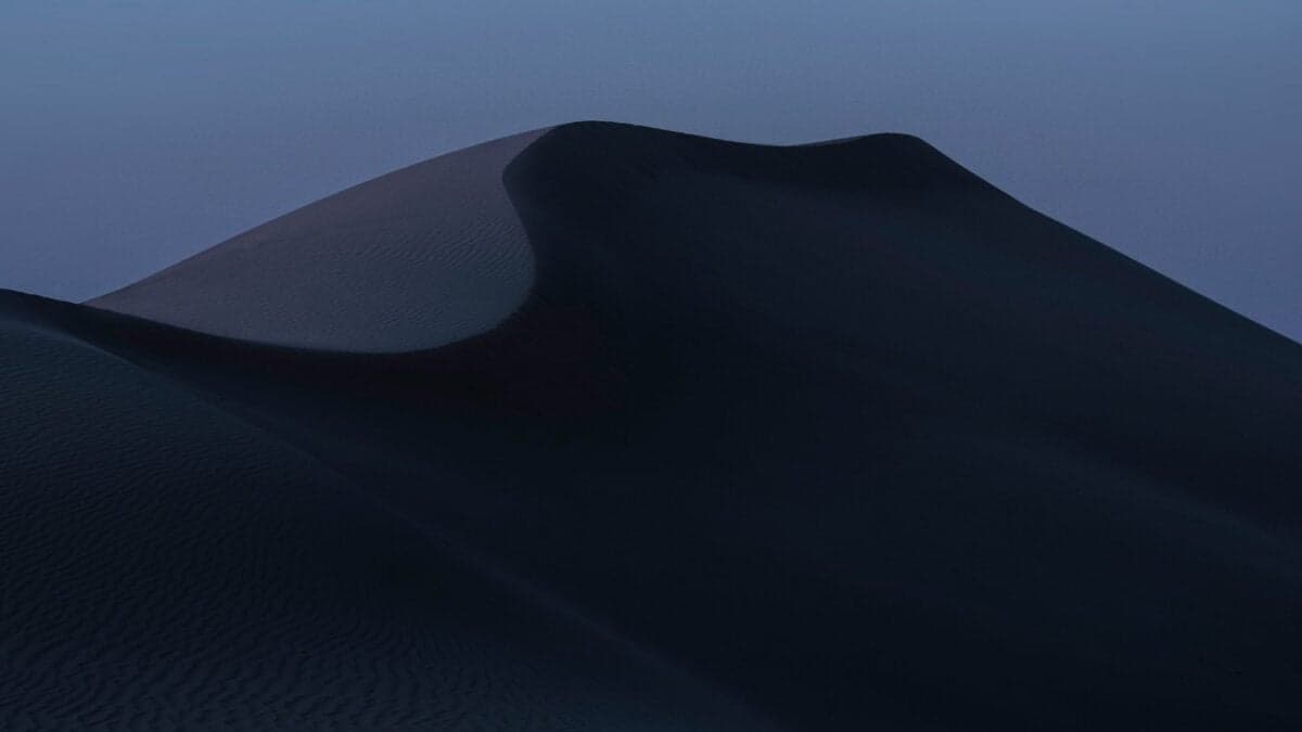 China acelera su revolución solar: desiertos convertidos en océanos negros de energía