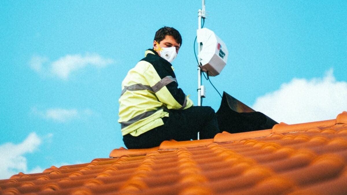 Un kit solar enrollable promete llevar energía limpia a cualquier rincón del mundo