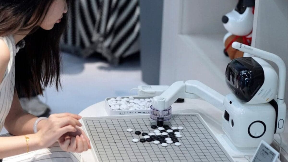 Por nada en el mundo les compres a tus hijos un juguete con IA para Navidad