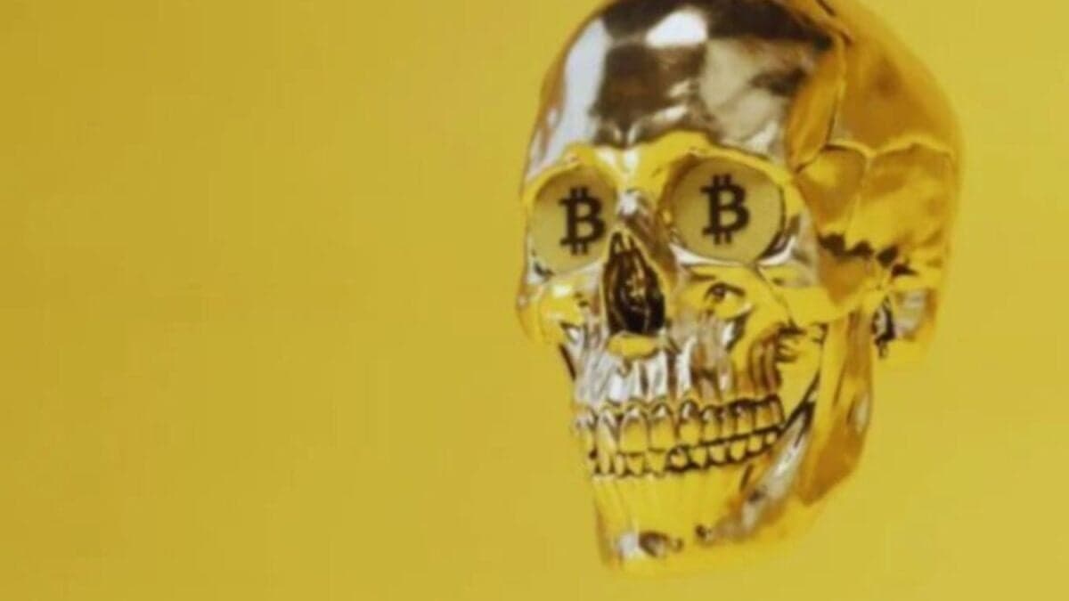 Bitcoin cae mientras tiene todo a favor: respaldo político, ETF récord y adopción institucional. Pero la confianza se derrumbó igual. Y nadie sabe dónde está el piso