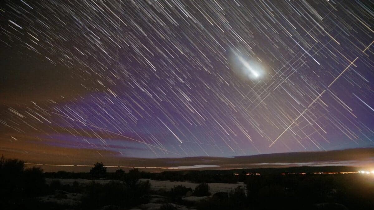 Los satélites Starlink de Elon Musk se han convertido en una amenaza estratégica para China. Y un estudio militar concluye que solo un ejército de mil drones podría intentar bloquearlos