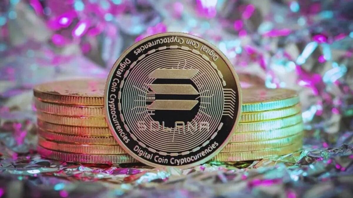 Aunque cueste creerlo, el nuevo rey de las DeFi ya no es Ethereum. Solana desplazó al gigante en volumen de comercio y cambió las reglas del juego