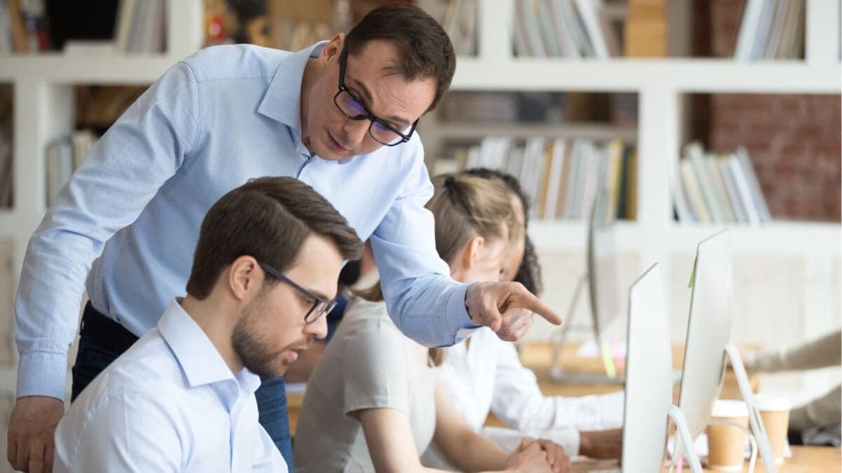 Crece el porcentaje de jefes que eligen no contratar a empleados de la Generación Z: los motivos que causan el rechazo