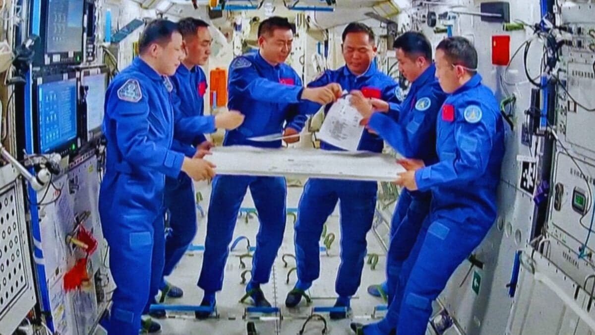 Nadie sabe qué ocurre en la estación Tiangong. Tres astronautas chinos siguen sin volver y la nave que debía traerlos podría haberse convertido en su mayor amenaza