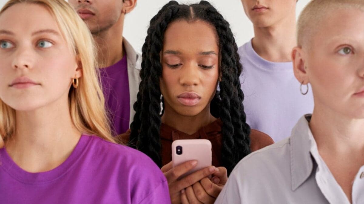 Empoderamiento y violencia digital: la paradoja de ser mujer en las redes