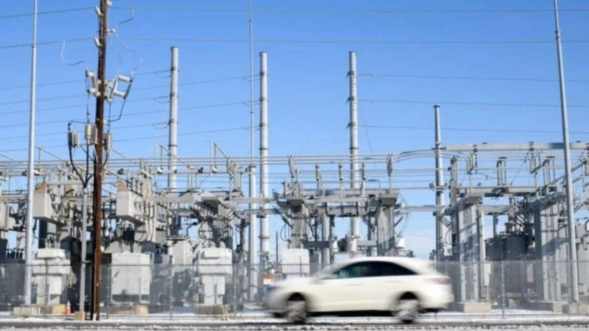 Lanzan advertencias sobre los centros de datos en Texas, ya que podrían causar cortes de energía en medio del invierno debido a un agotamiento de recursos