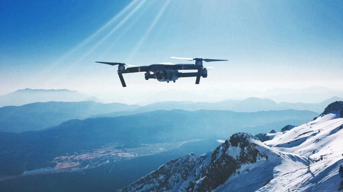 Drones que “oyen” en la oscuridad: así es la nueva generación inspirada en los murciélagos que promete cambiar los rescates