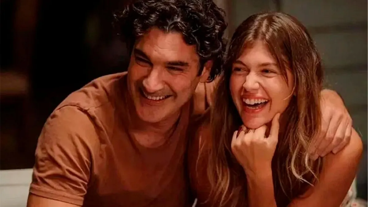 Tiene menos de 20 capítulos distribuidos en 3 temporadas, está en Netflix y es súper entretenida