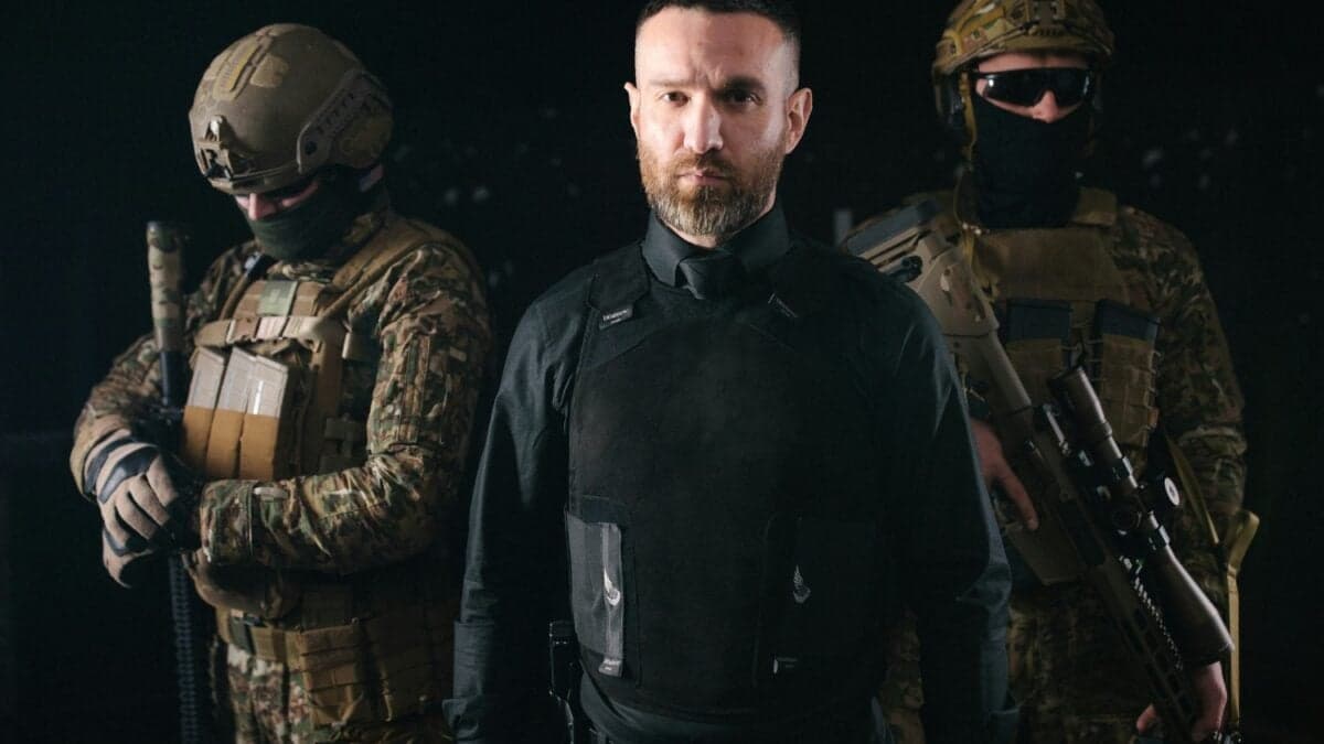 El material antibalas que quiere destronar al Kevlar es tres veces más resistente y casi tan fino como una tarjeta