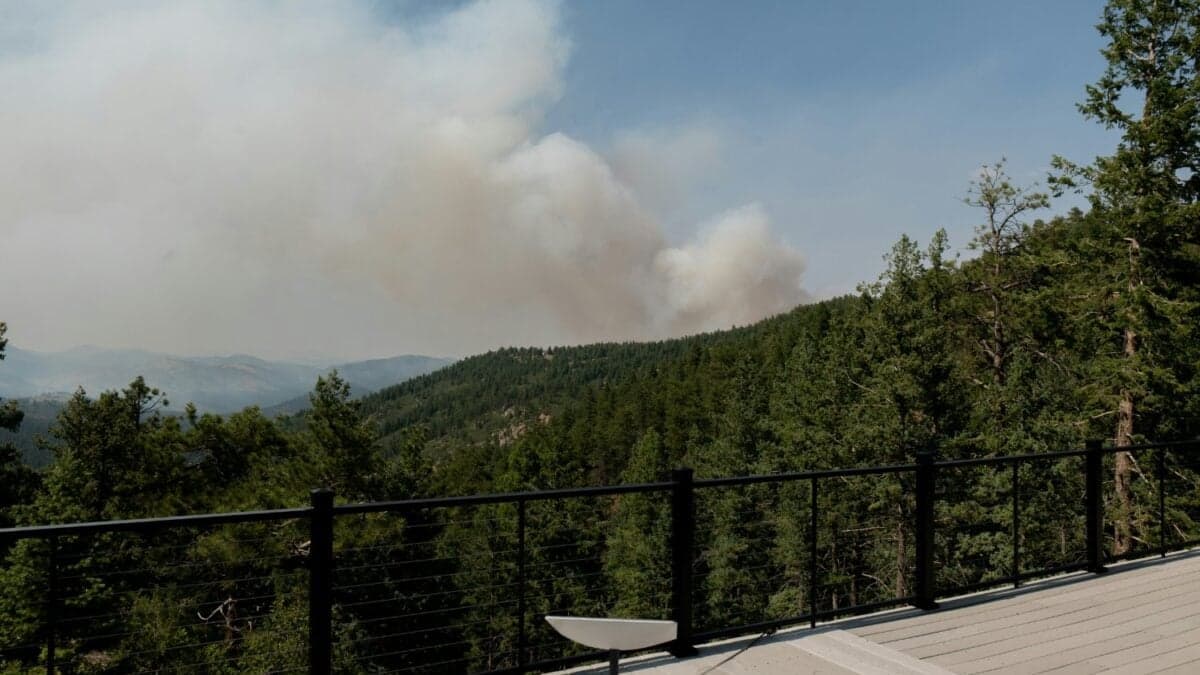 Un nuevo competidor para Starlink aparece en escena: y no pretende solo ganar la carrera por el internet en zonas remotas, sino que pretende llevarselo todo