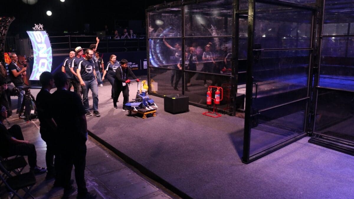 Fútbol híbrido, básquet phygital y robots en la arena… Así fue la primera jornada en los Games of the Future