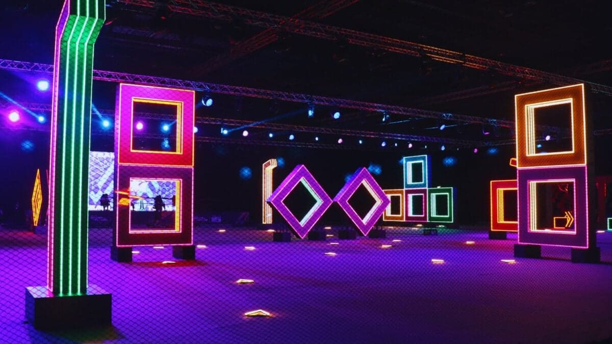 El día que las carreras dejaron de ser horizontales. Así se vive el Phygital Drone Racing en los Games of the Future