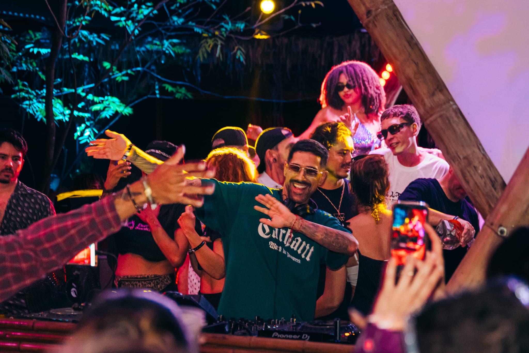 Cartel completo de Dreamsea Sonica