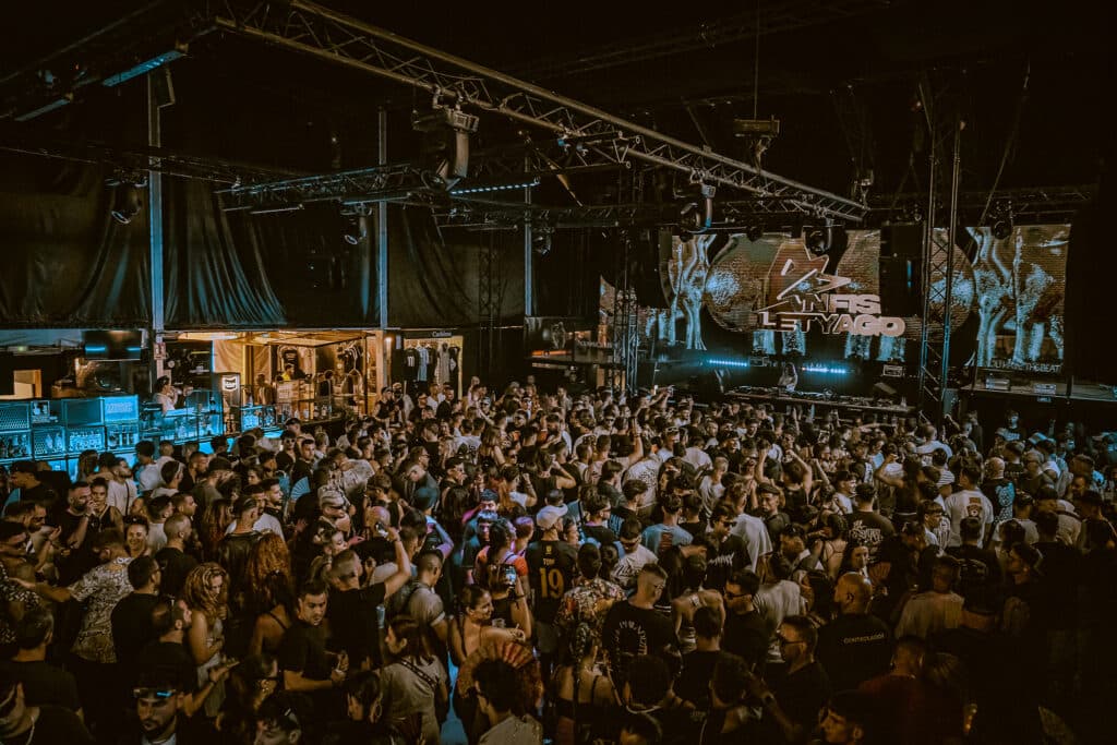 Disfruta de la noche de reyes en Metro Dance Club