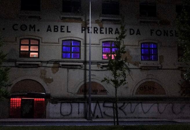 El club lisboeta Outra Cena lanza una campaña de recaudación tras varias redadas policiales