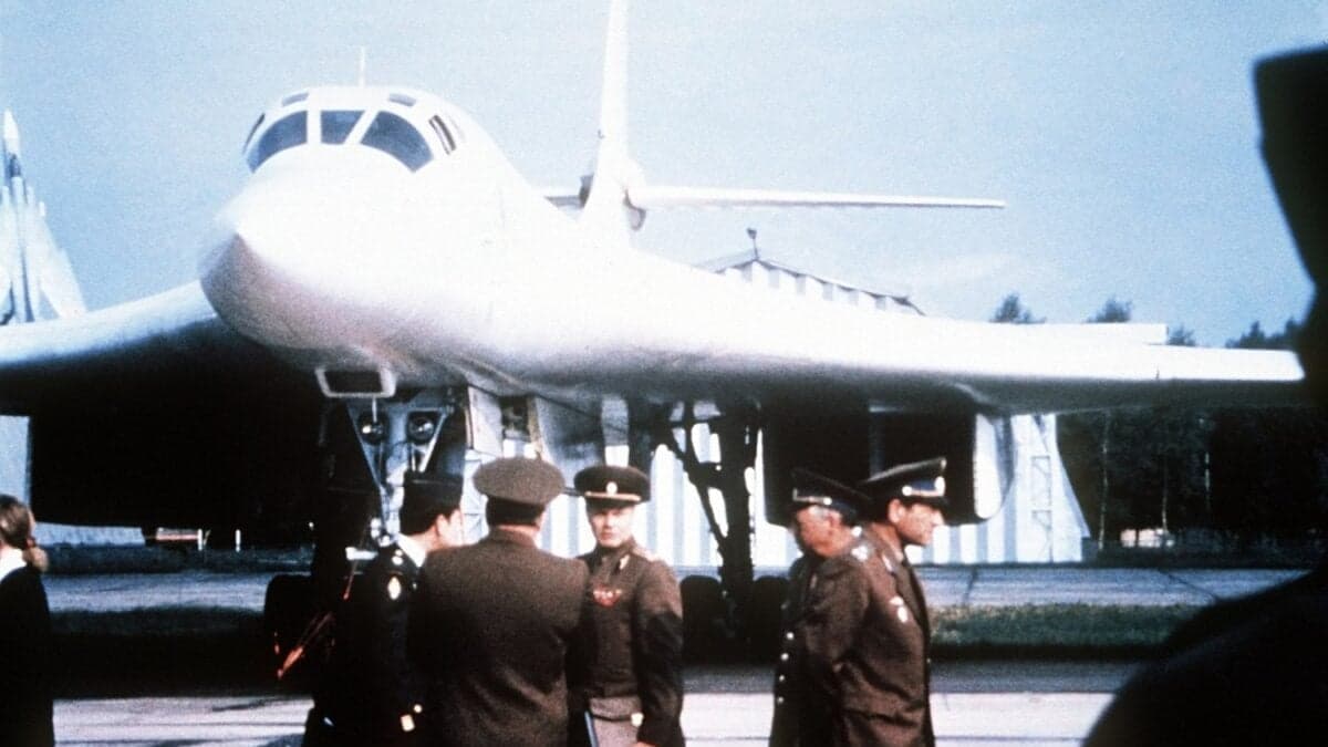 Este no es solamente el bombardero más grande de todo el planeta. Más allá de su tamaño, también tiene un récord de velocidad