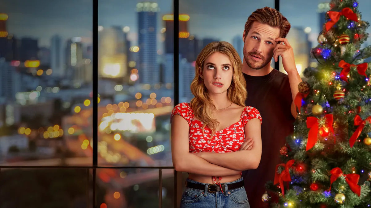 Es perfecta para ver en Navidad: la película de Netflix protagonizada por Emma Roberts