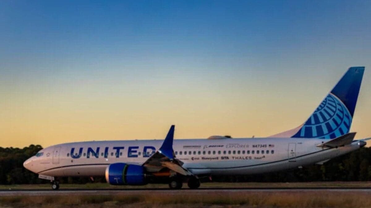 Un nuevo sistema de navegación y comunicación permite dirigir vuelos comerciales desde el espacio para mejorar la eficiencia en los aeropuertos