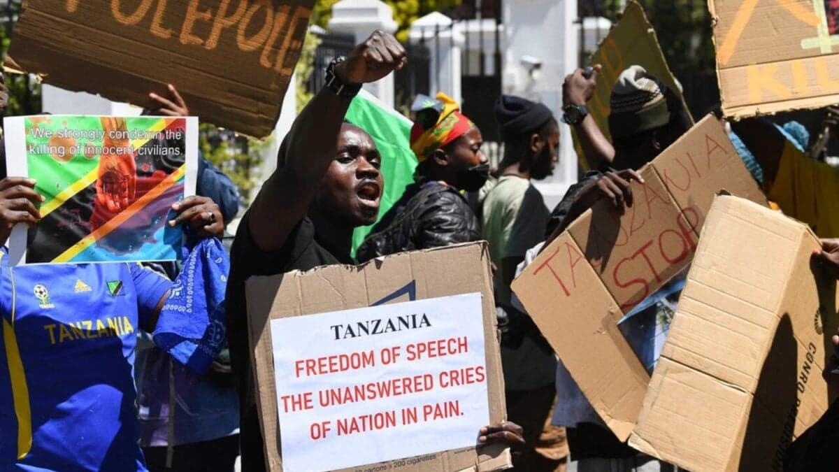 El Internet es un arma poderosa para los gobiernos, y aquí te explicamos cómo lo utilizan para manipular poblaciones enteras