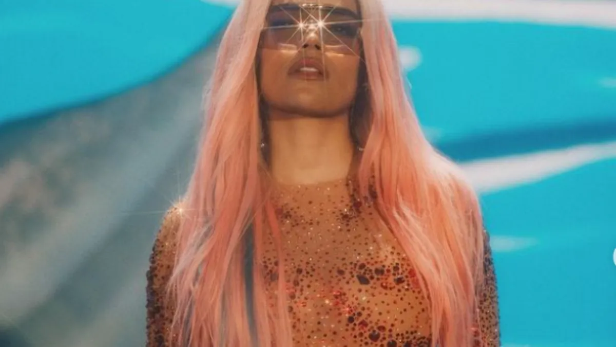La impresionante transformación de Karol G para recibir el 2026: mirá su nuevo look