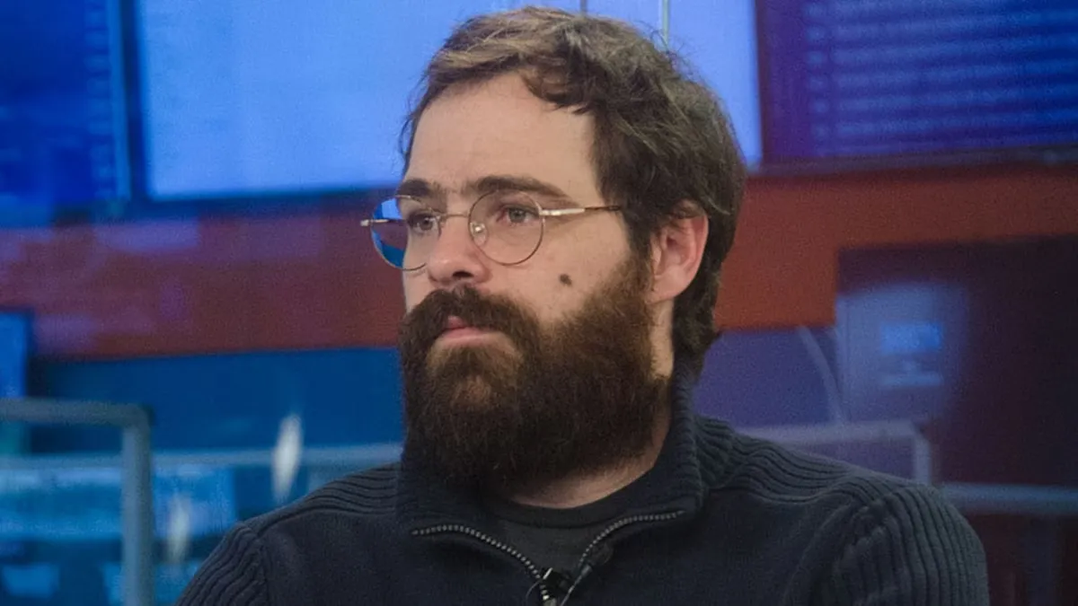 La IA transformó a Peter Lanzani para interpretar a Luca Prodan