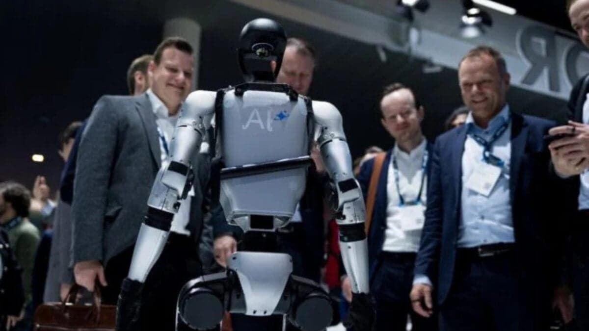 La carrera tecnológica ha causado un furor por los robots humanoides, y China está oficialmente asustado por ello