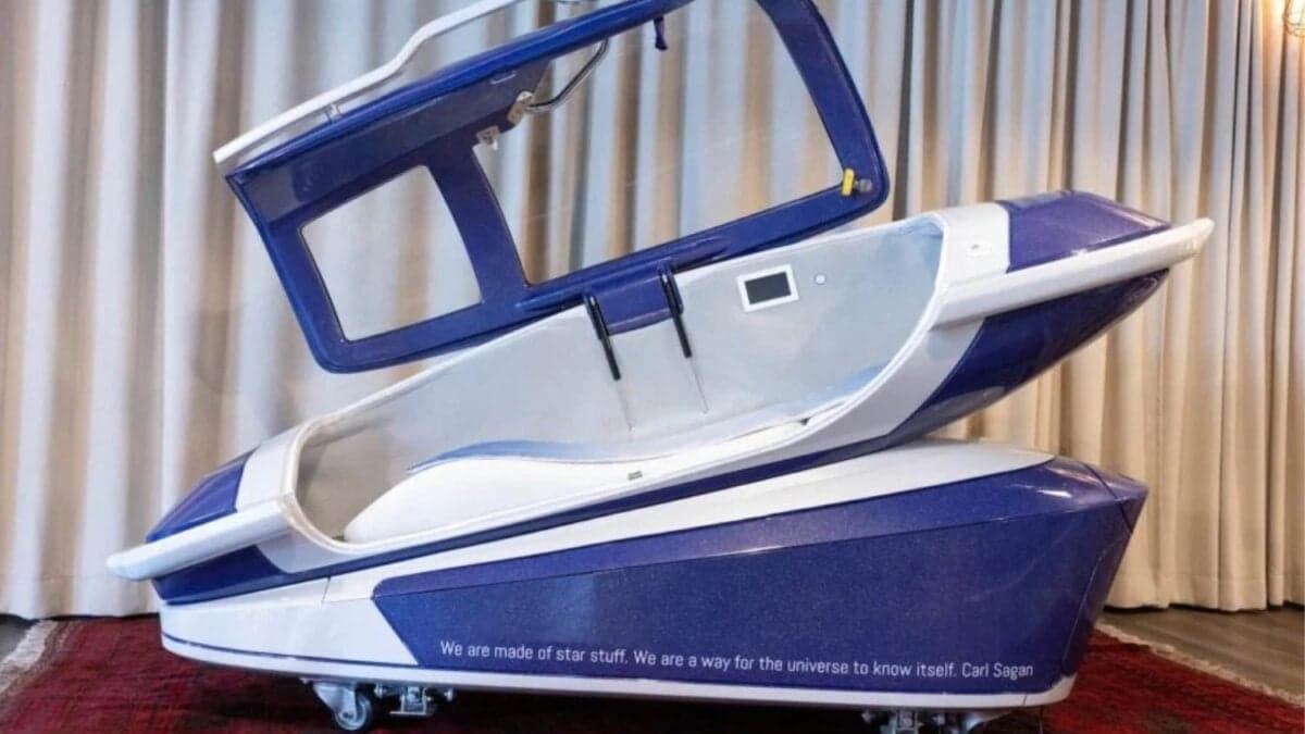 La controversial cápsula suiza de suicidio asistido se actualiza con IA para detectar el estado mental