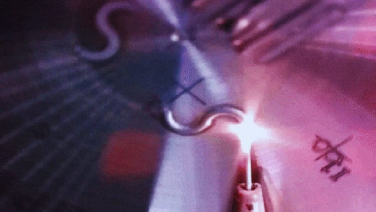 Una simple letra de metal apareció flotando en la Estación Espacial. Y eso tan minúsculo, podría ser la clave de la exploración del futuro