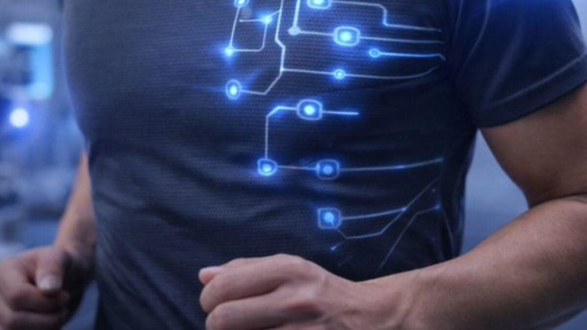 Imprimir electrónica sobre la piel ya es posible: así funcionan los circuitos creados con luz y polímeros biocompatibles