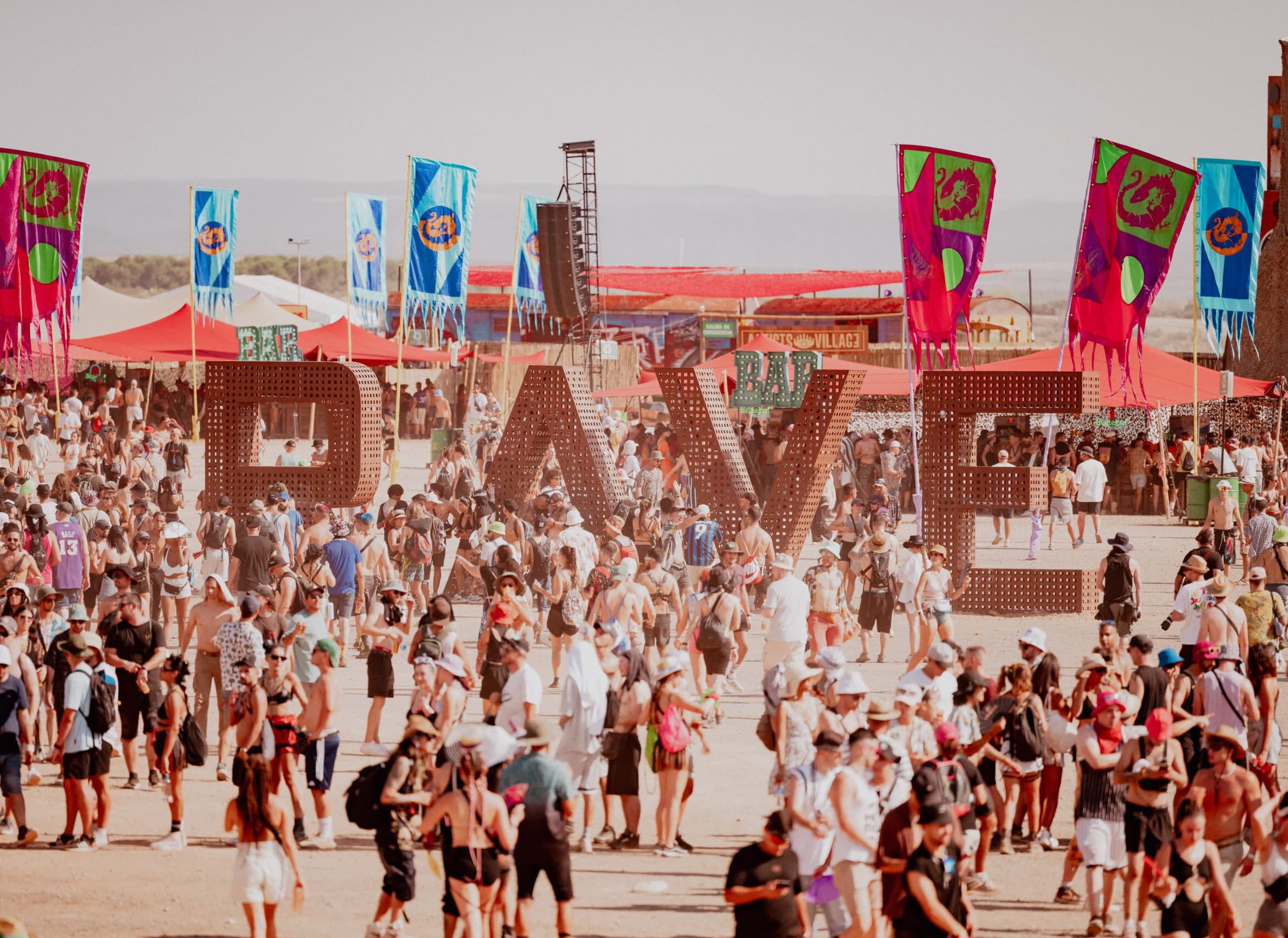 El desierto se prepara para una nueva rave: primeros artistas confirmados para Monegros Desert Festival 2026