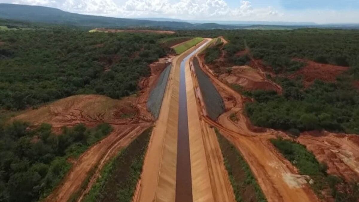 Brasil está construyendo un “río artificial” de más de 145 kilómetros para llevar agua al nordeste seco. Así funciona la obra que quiere cambiar el mapa de la sequía en Ceará