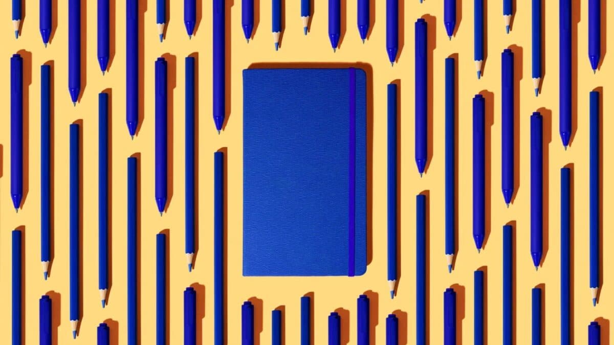 Todo el mundo habla de ChatGPT, Gemini y Claude, pero la IA que de verdad te ahorra tiempo está en otro sitio. Por qué esta herramienta es el gran tapado de Google