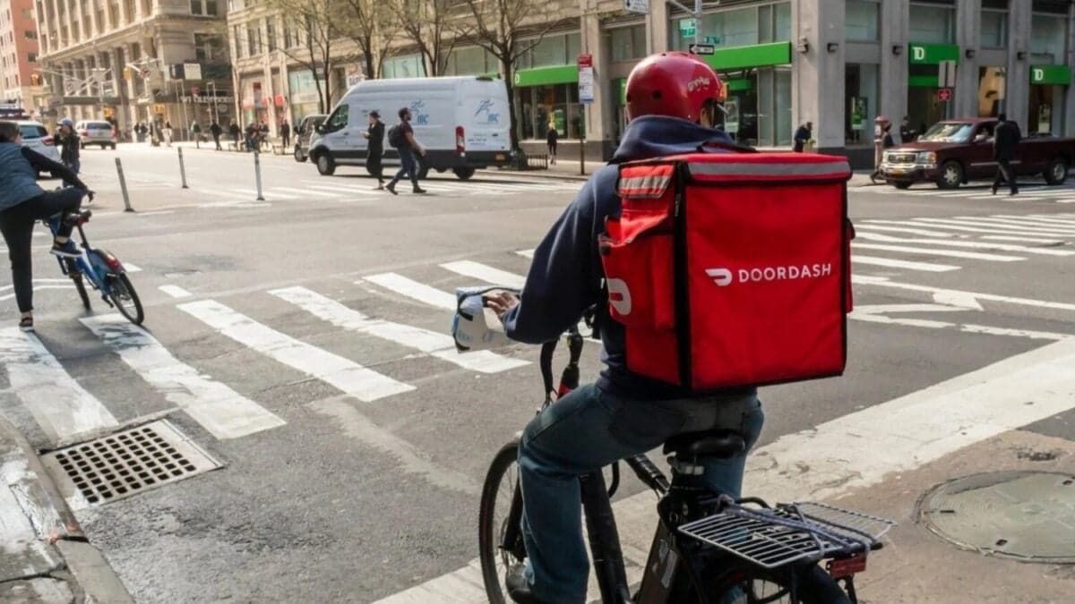 DoorDash implementa subsidios ante el incremento del precio del combustible