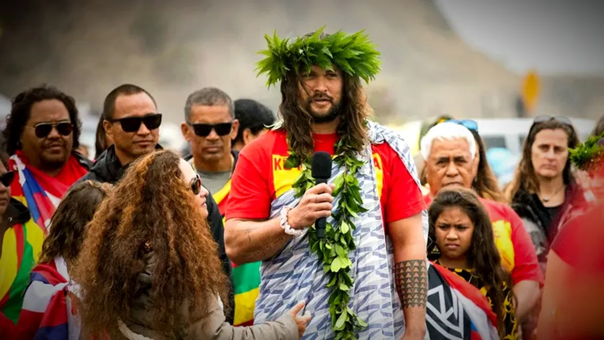 “Estamos a salvo, pero muchos no”: Jason Momoa debió evacuar su hogar ante las peores inundaciones en dos décadas en Hawaii