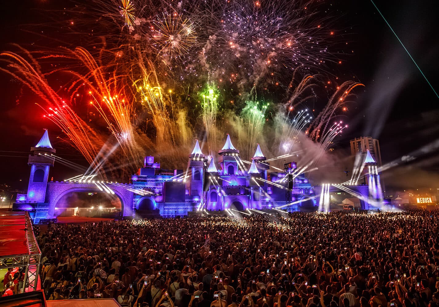 Los Iberian Festival Awards, los ‘Óscar’ de los festivales, premian la creatividad del ‘mainstage’ de Medusa