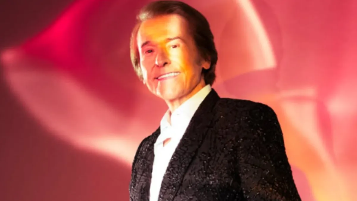 “RAPHAELísimo”: el regreso triunfal del cantante español al Gran Rex