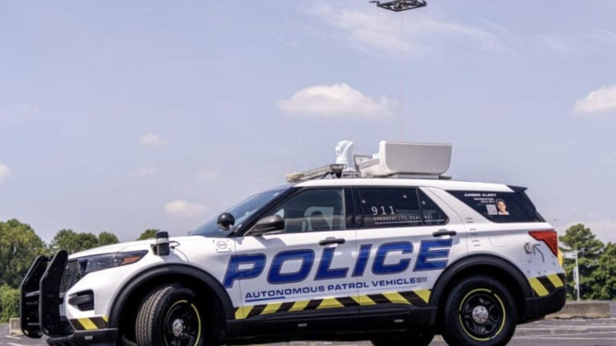 Policía de Miami: nuevo auto patrulla de conducción autónoma con lanzamiento de drones