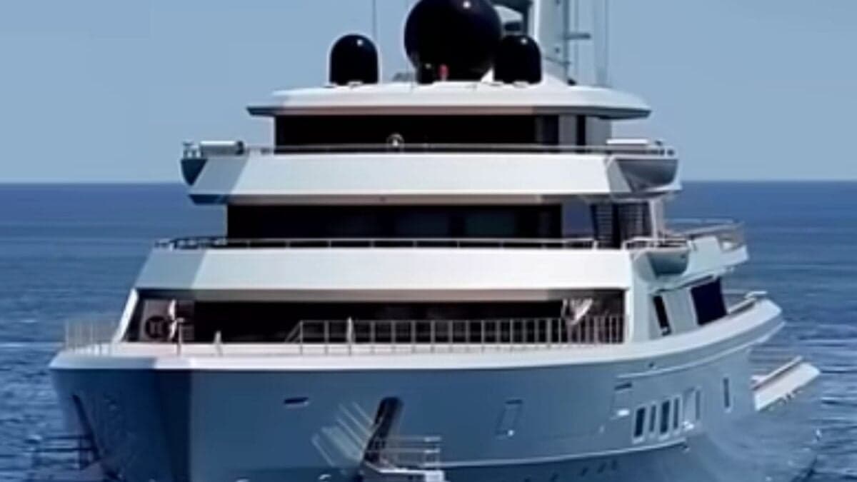 El coloso del mar que consume como una pequeña ciudad