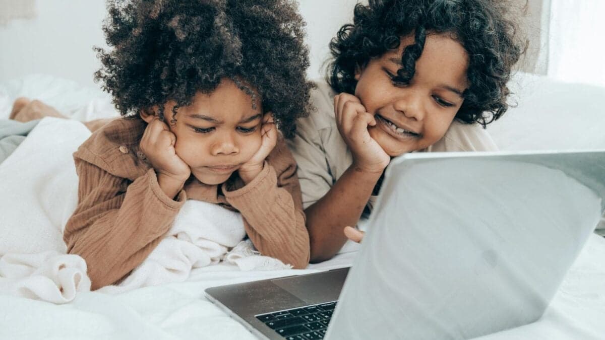 La frontera invisible entre el juego y el exceso digital en la infancia