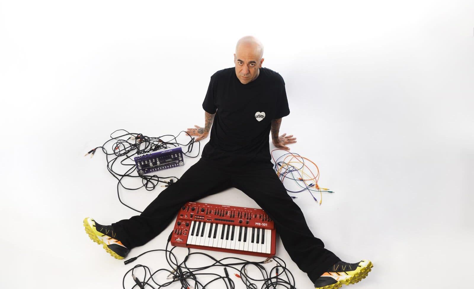 Pumuki lanza nuevo EP en flying source, su propio sello discográfico: Change is Evolution.