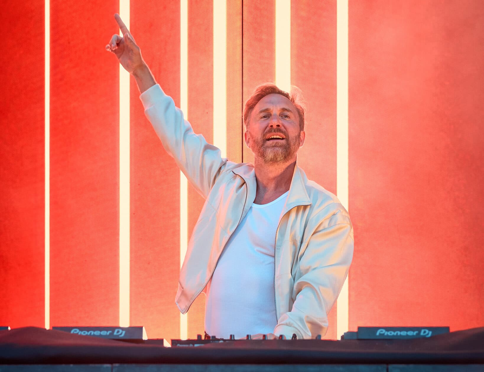 DAVID GUETTA REGRESA A USHUAÏA IBIZA CON F*** ME I’M FAMOUS!EN 2026