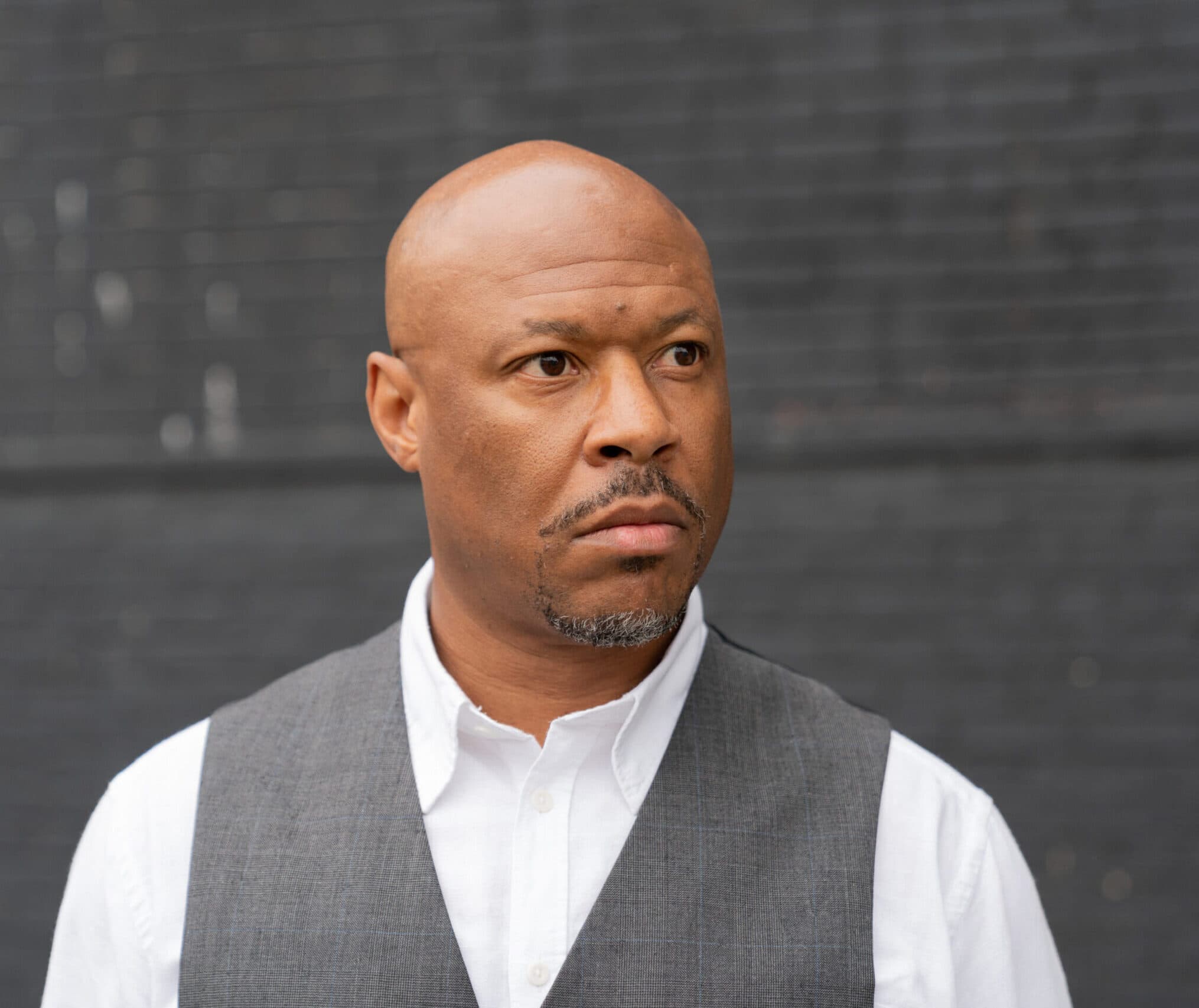 Robert Hood revitaliza el legado del techno de Detroit con una colección de clásicos en vinilo remasterizados